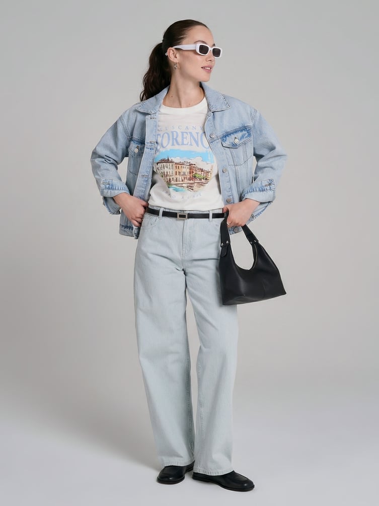 Широкие джинсы на резинке