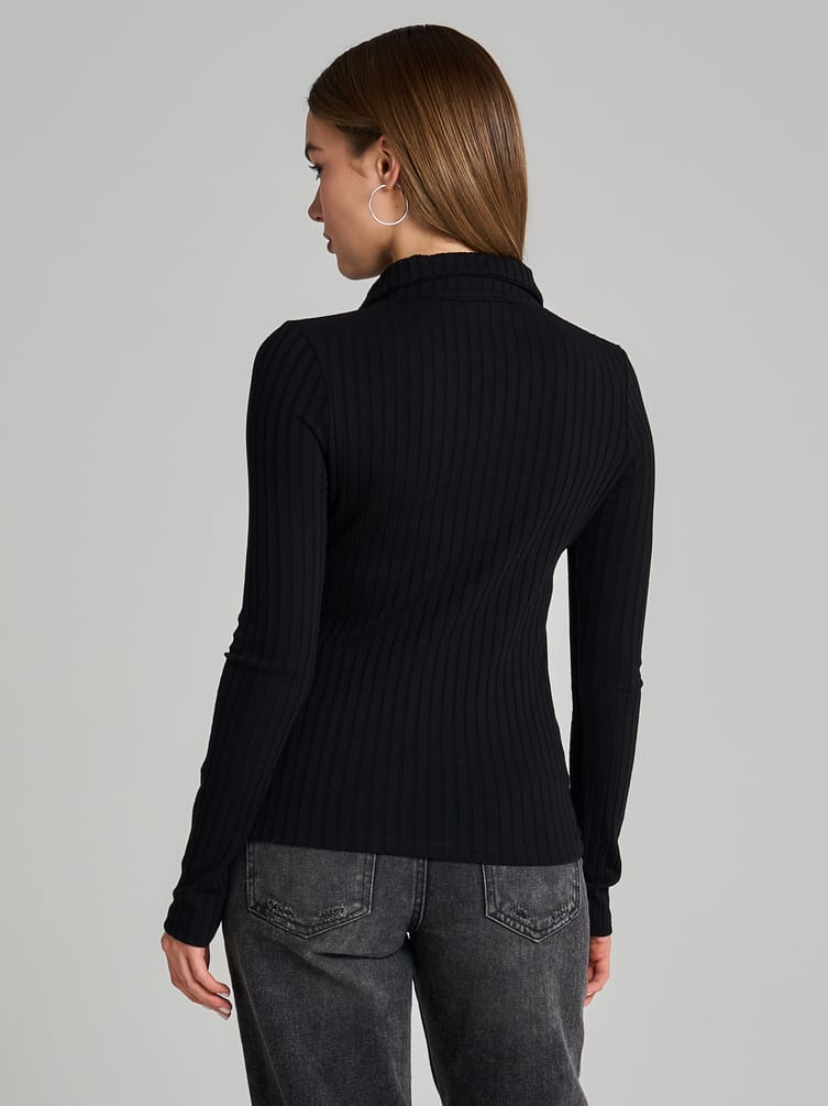 Кардиган в рубчик на пуговицах