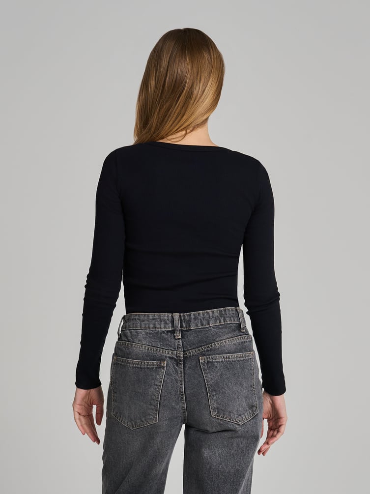 Кардиган облегающий на пуговицах