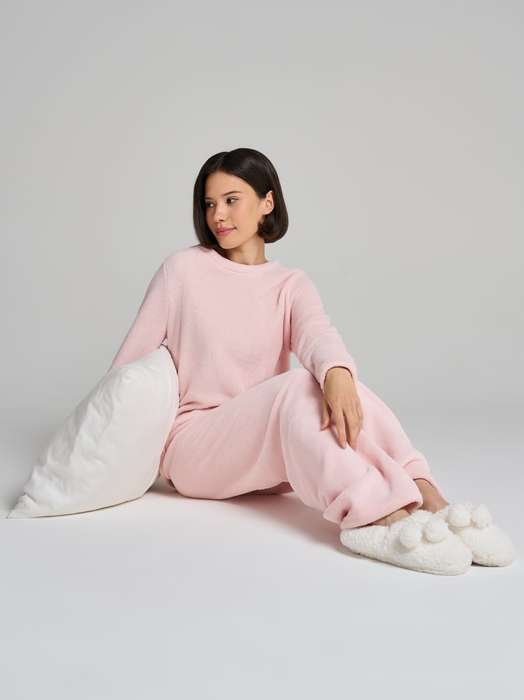 Пижама плюшевая с кофтой и штанами