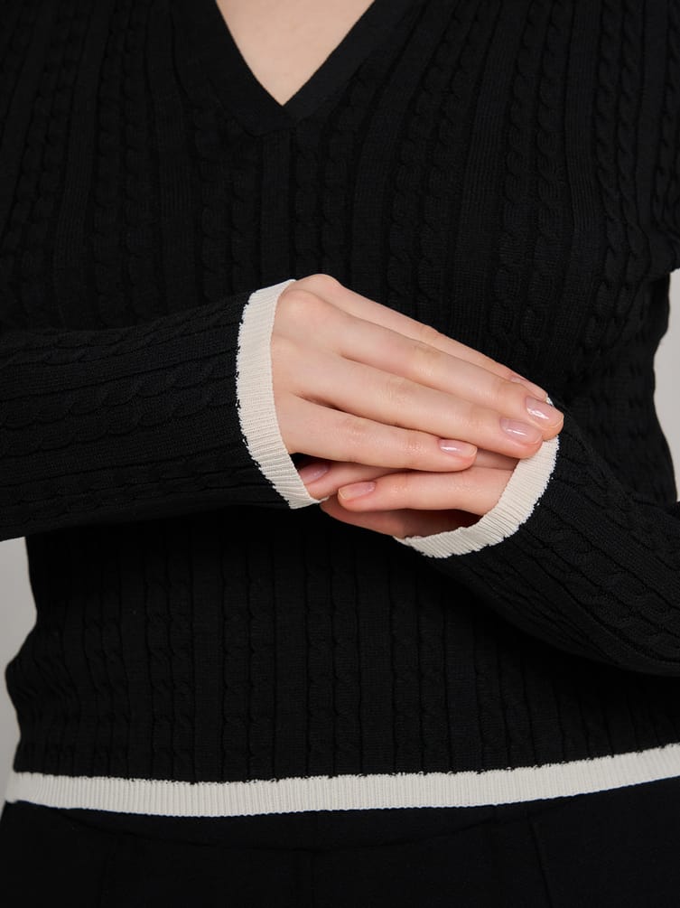 Пуловер трикотажный с косами