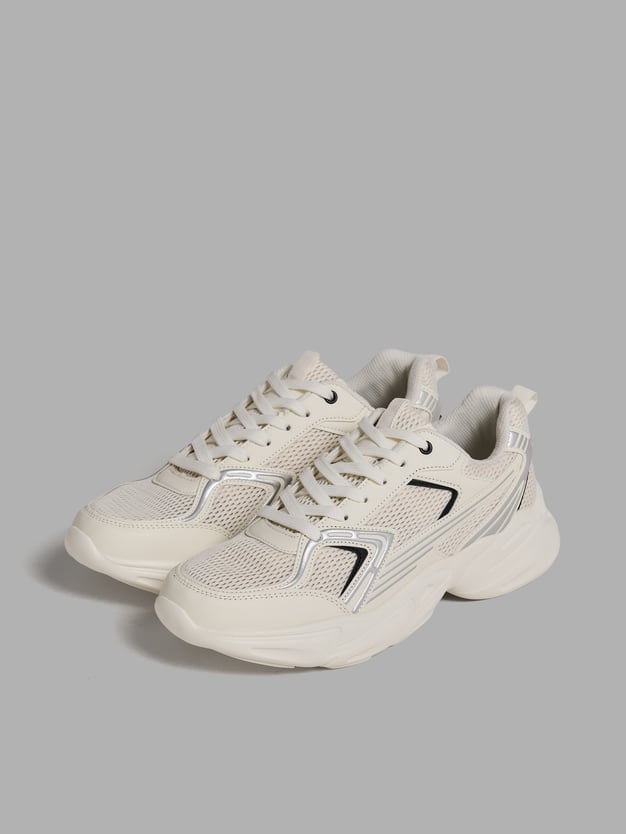 Кроссовки спортивные на высокой подошве