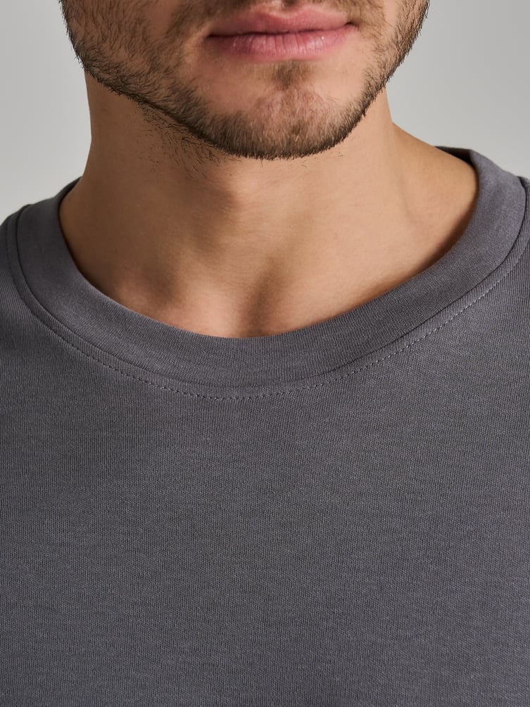 Футболка из хлопка свободного кроя