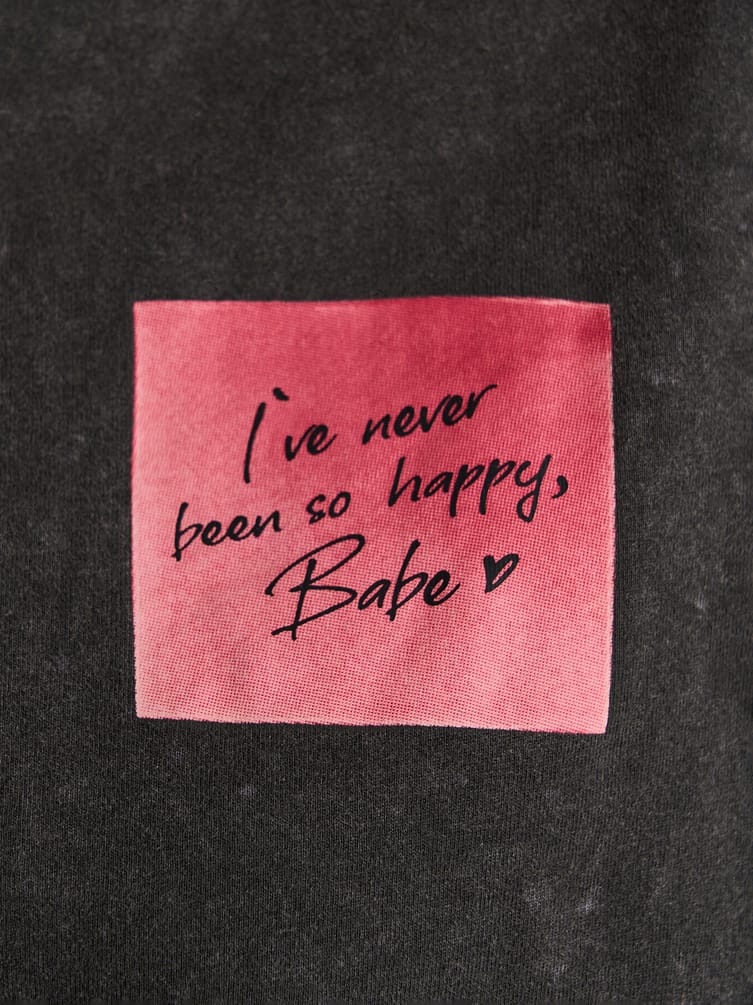 Футболка с вареным эффектом и принтом