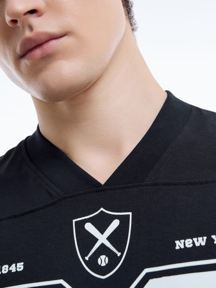 Спортивная футболка оверсайз с принтом