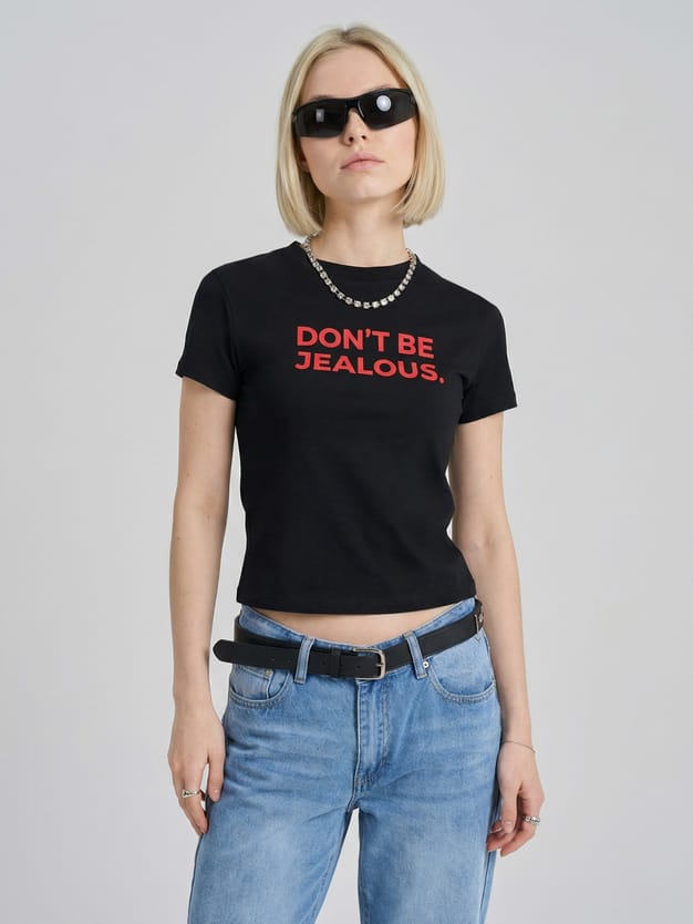 Футболка приталенная с надписью