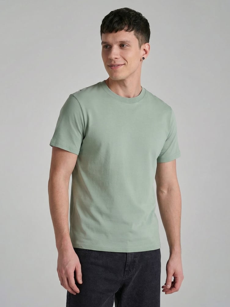 Плотная базовая классическая футболка