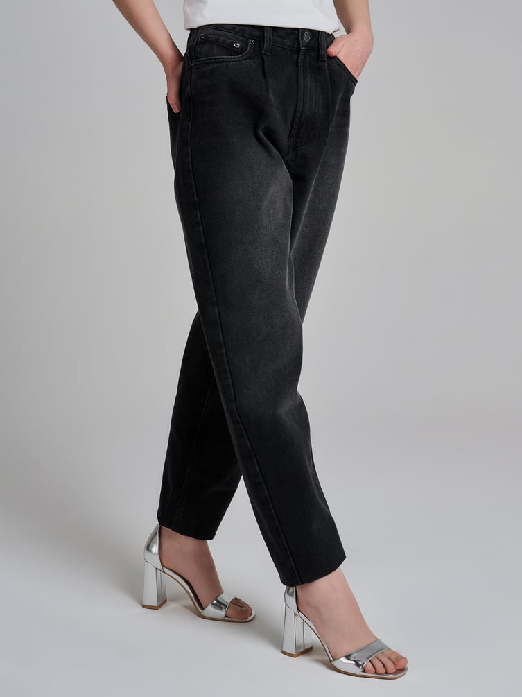 Джинсы момы высокой талией