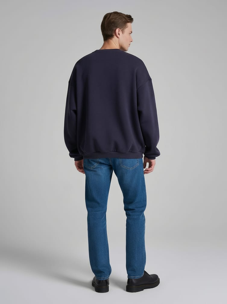 Тёплый свитшот оверсайз с надписью и начёсом