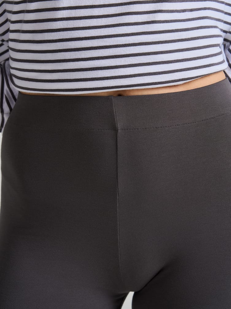 Пижама полосатая с кофтой и шортами