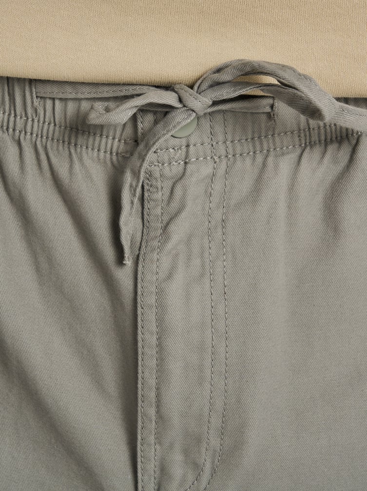 Брюки повседневные зауженные на резинке