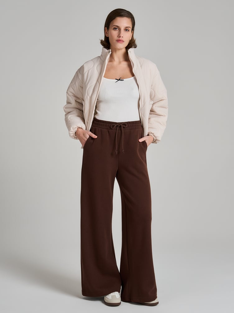 Брюки трикотажные широкие