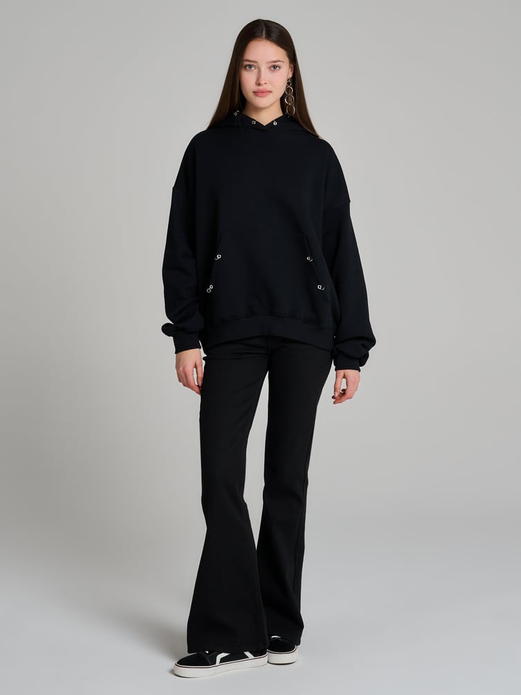 Тёплое худи с люверсами и кольцами