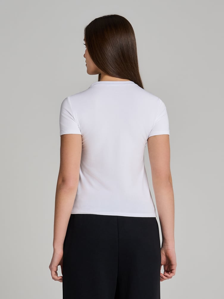 Футболка приталенная из вискозы