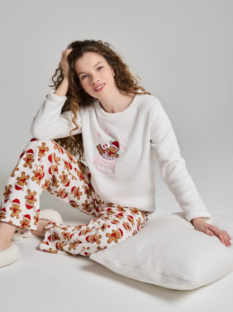 Плюшевая теплая пижама с пряничным человечком