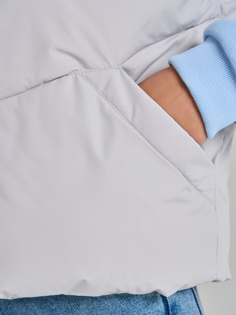 Жилет утепленный на синтепоне