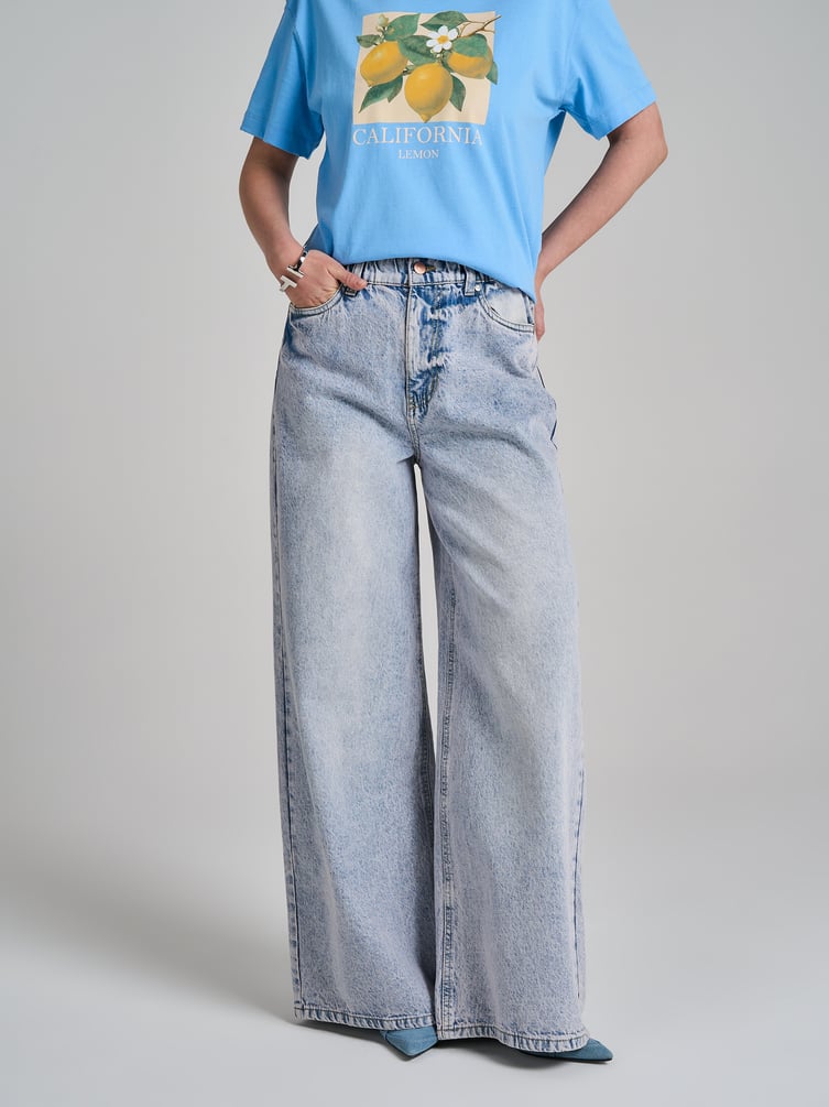 Джинсы широкие на резинке