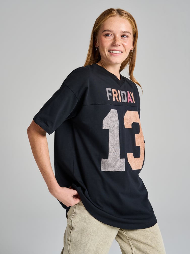 Футболка оверсайз с надписью Пятница 13