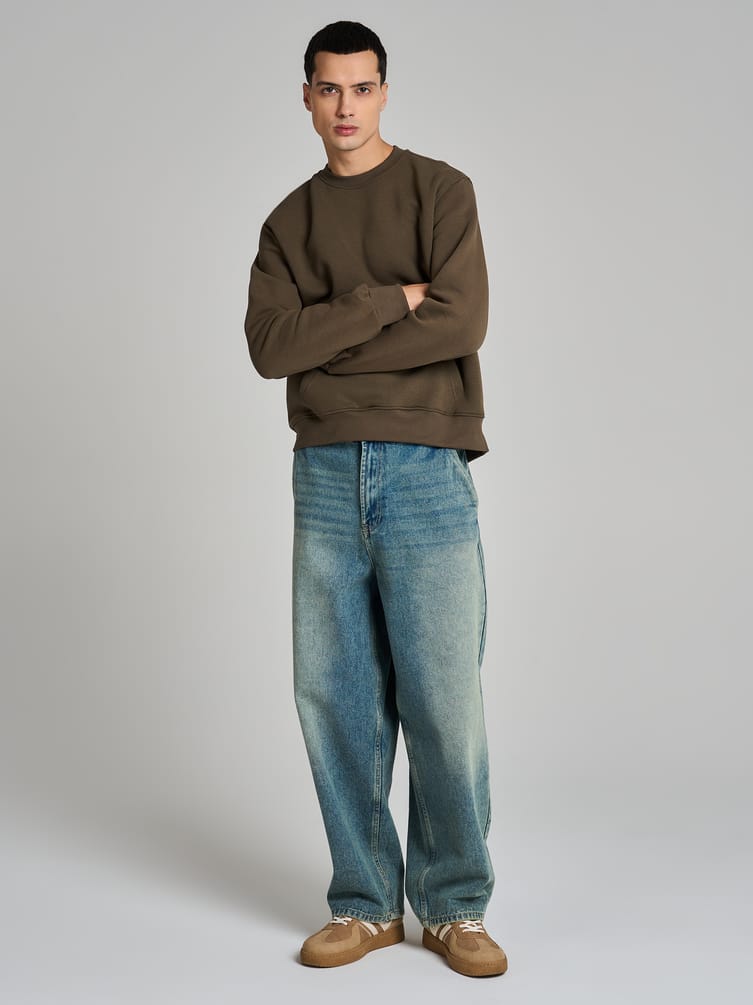 Теплый свитшот с принтом на спине и начесом