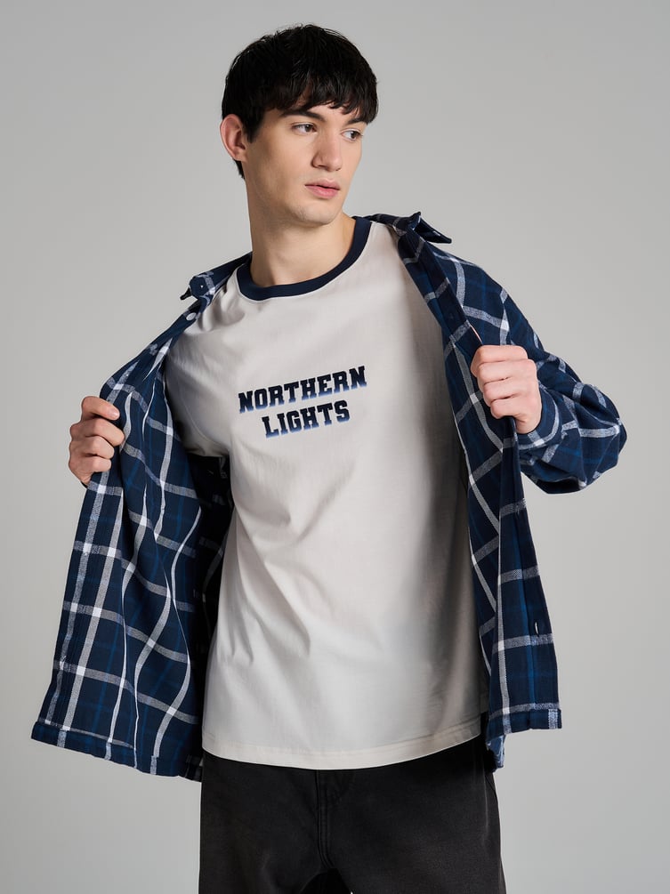 Футболка приталенная с надписью