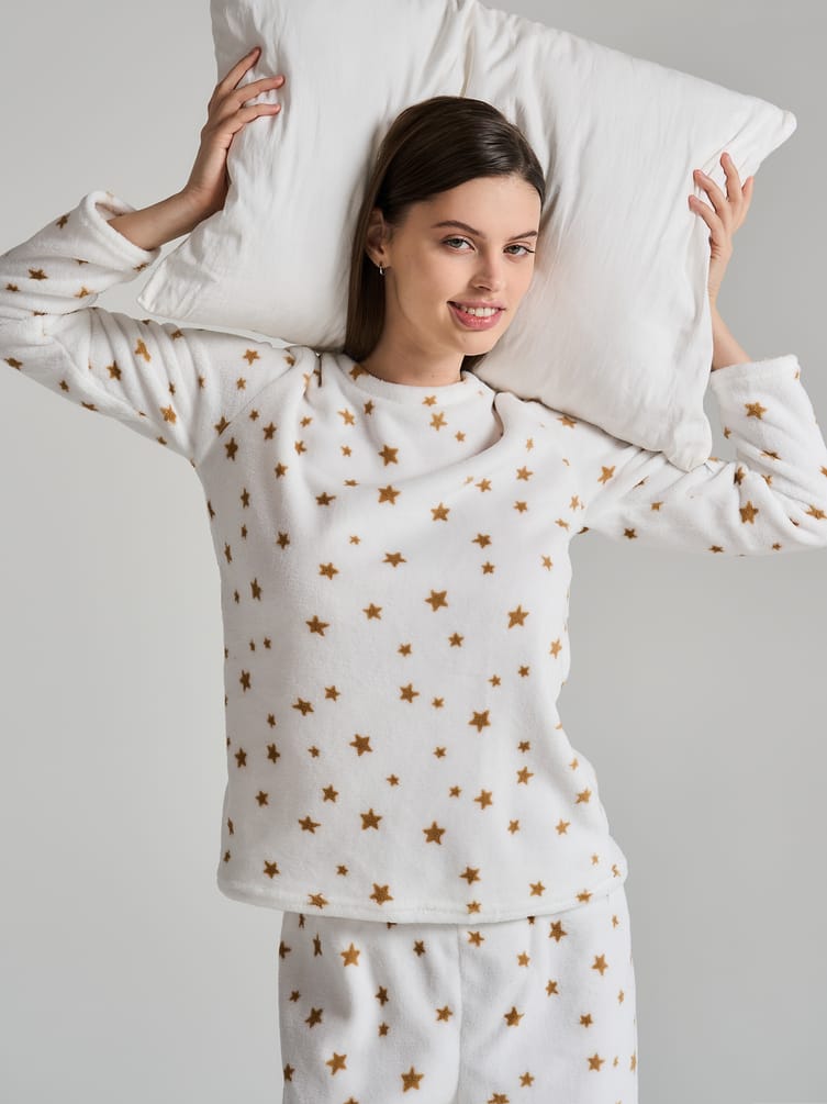 Плюшевая пижама со звездочками