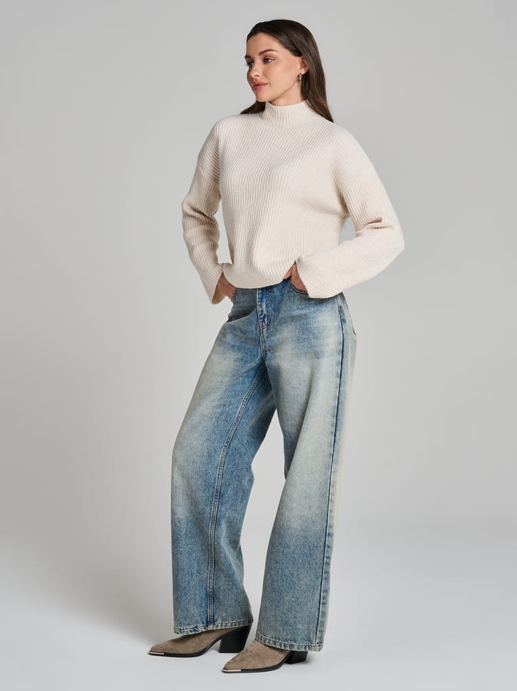 Свитер вязаный теплый