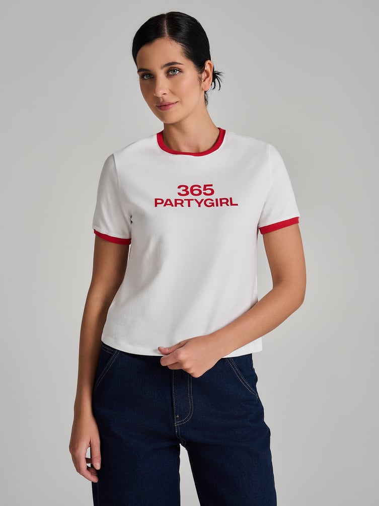 Футболка приталенная с надписью