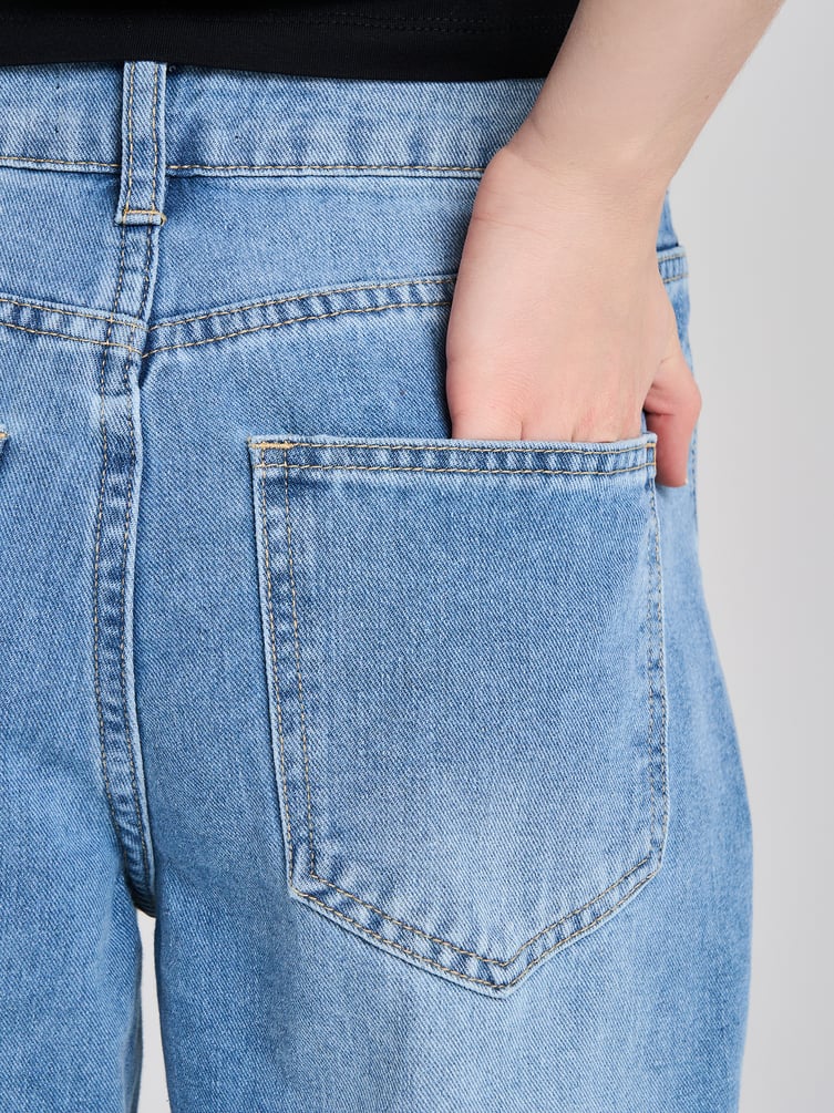 Джинсы прямые с необработанными краями