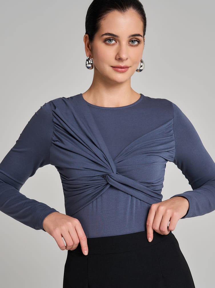 Боди-блузка с драпировкой и длинным рукавом