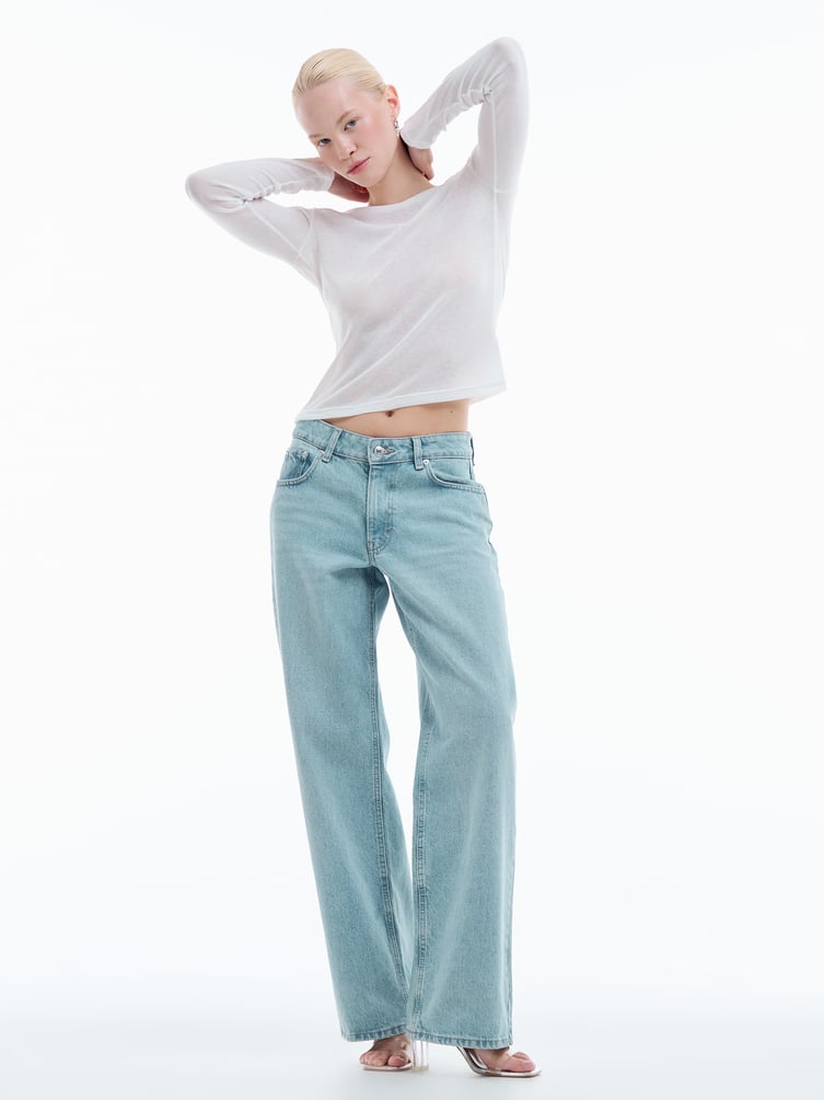 Легкий лонгслив с длинным рукавом