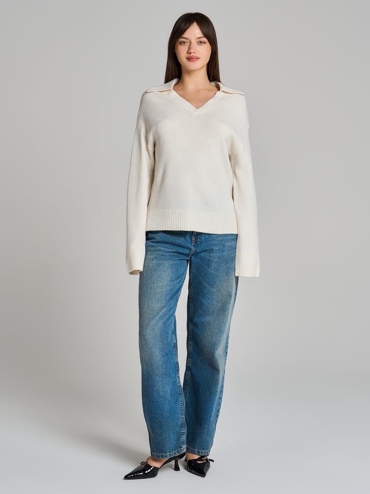 Вязаный пуловер с воротником