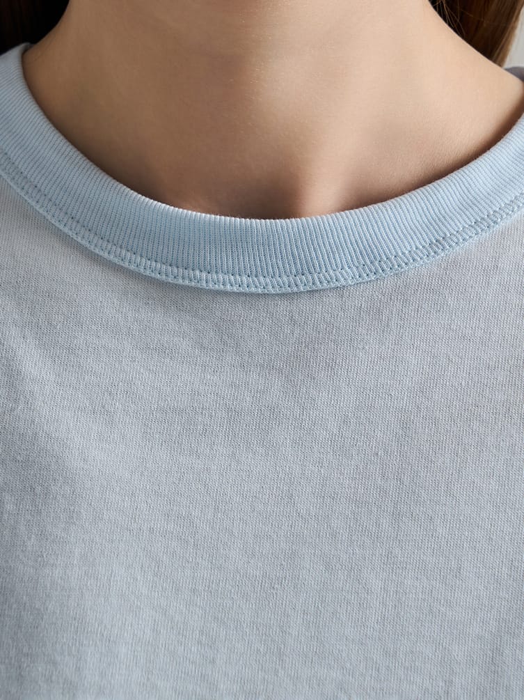 Плотная классическая футболка из хлопка