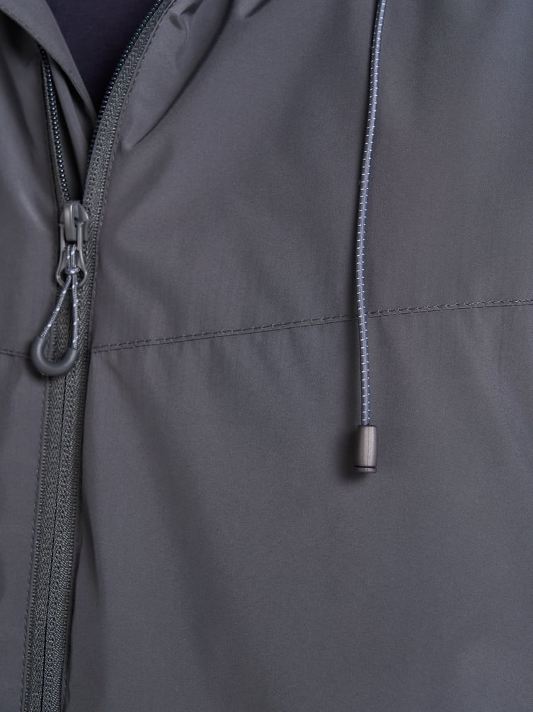 Куртка демисезонная с капюшоном