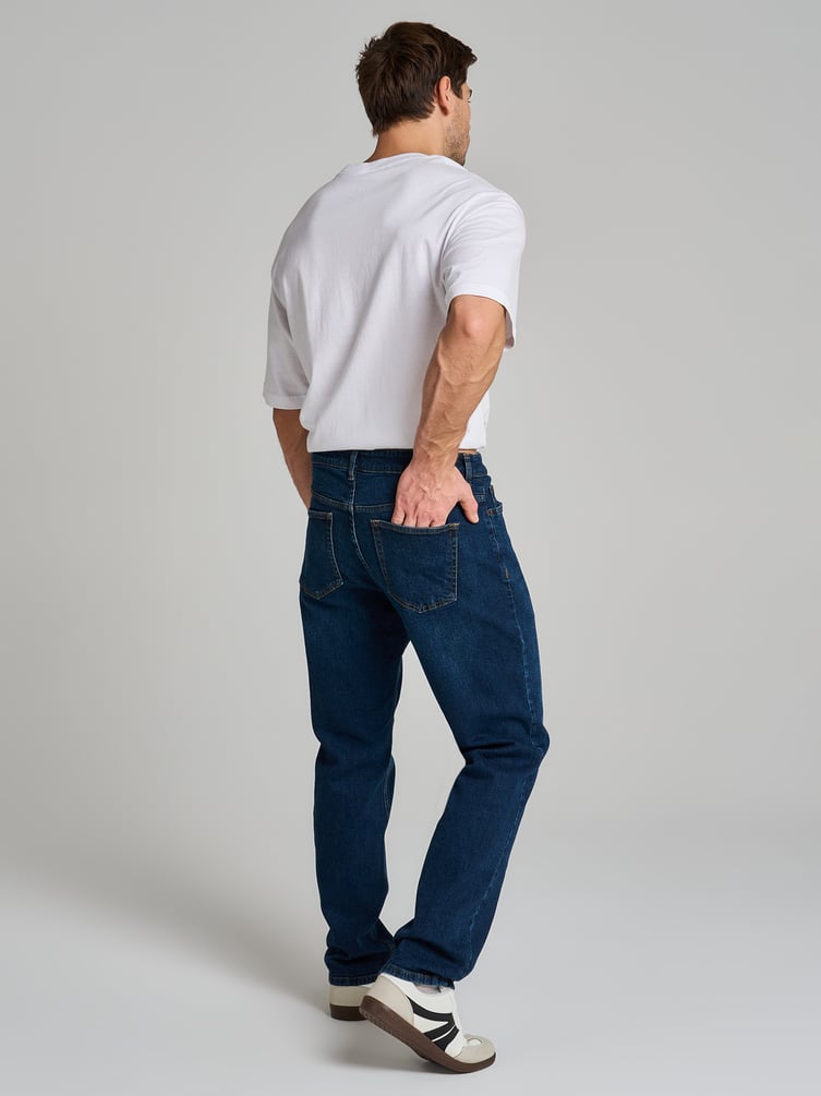 Классические прямые джинсы