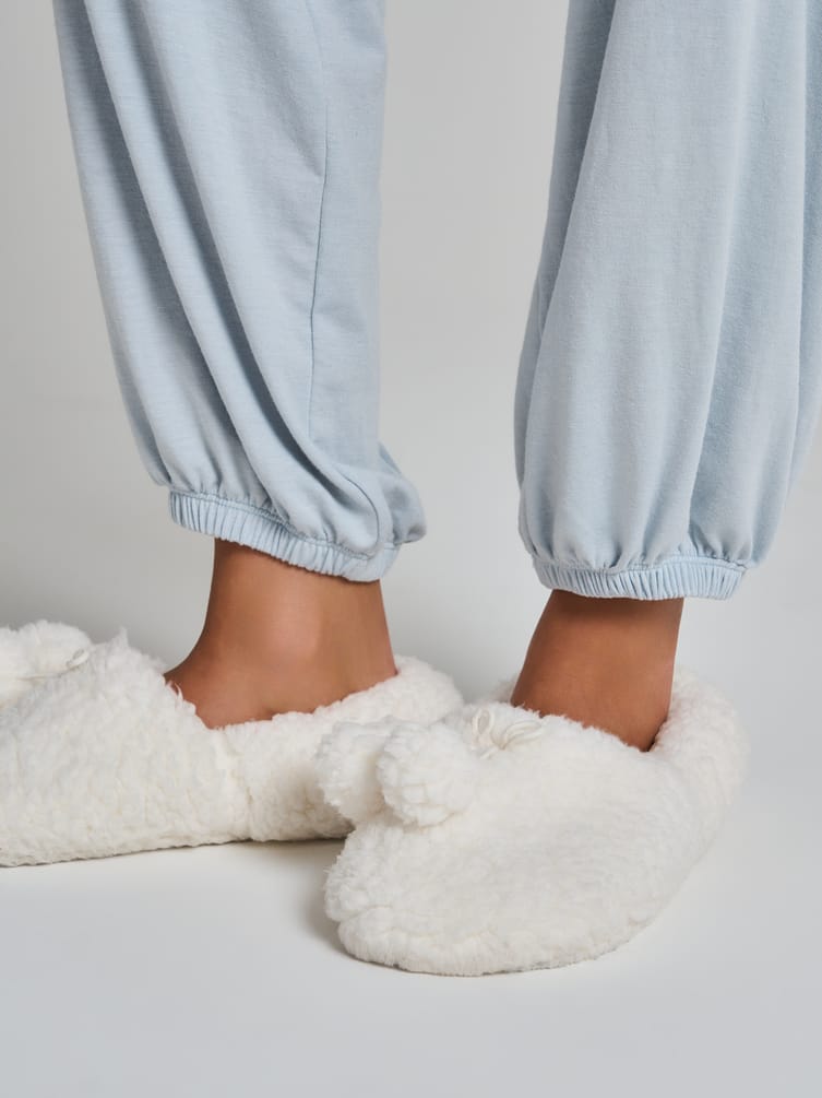 Пижама с кроп-топом и брюками