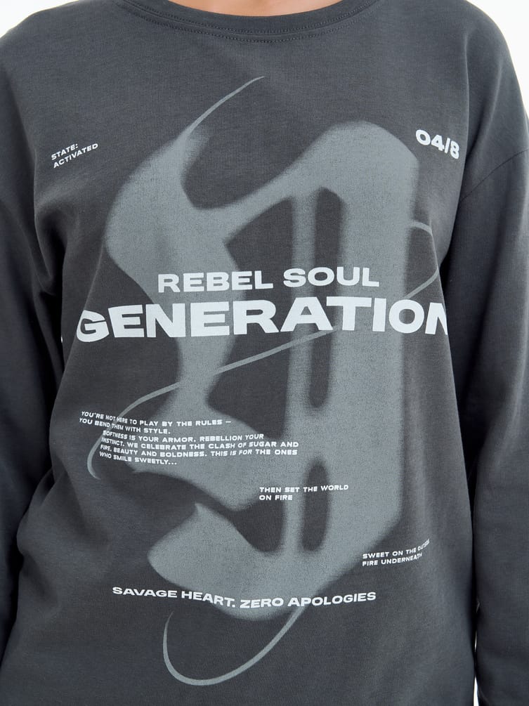 Лонгслив оверсайз с надписью