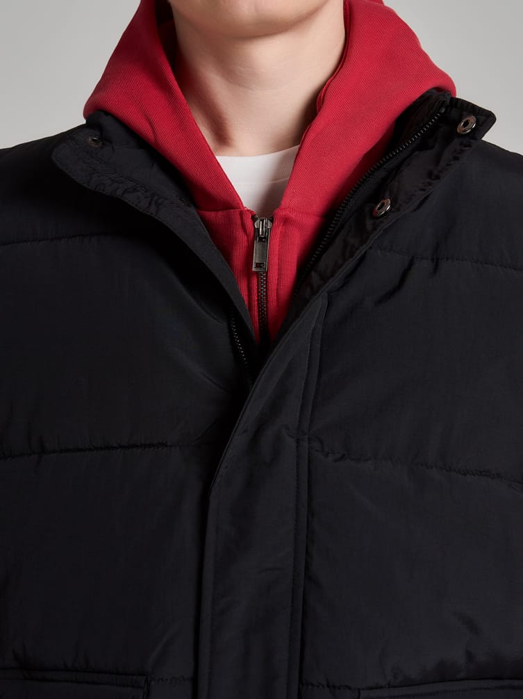 Жилетка стеганая на синтепоне