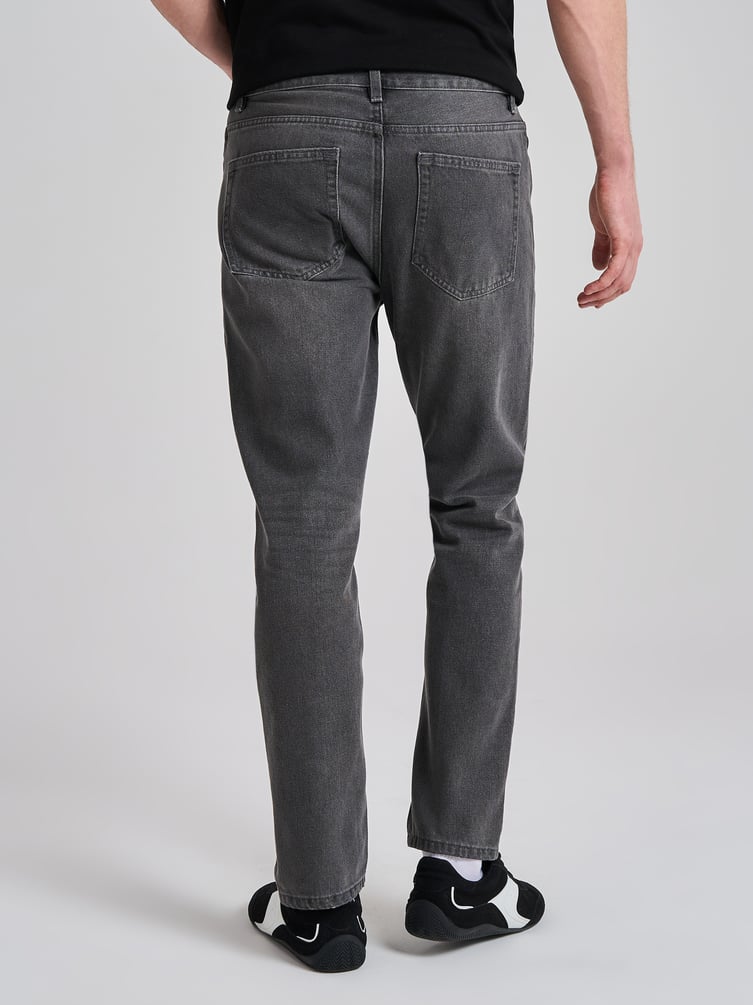 Джинсы прямые укороченные с разрезами