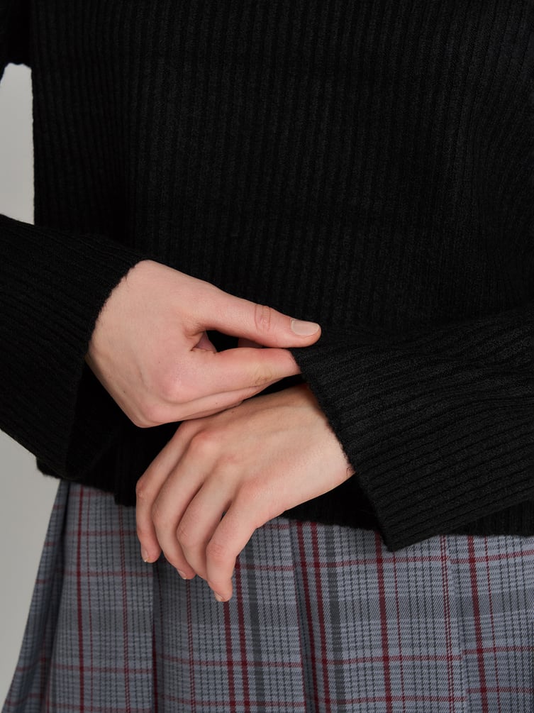 Свитер вязаный теплый