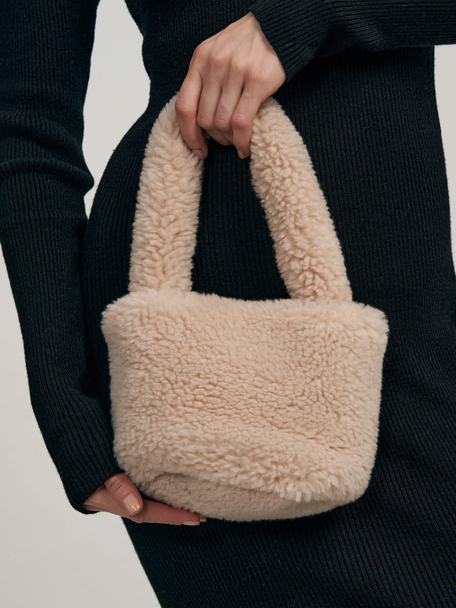 Меховая сумка