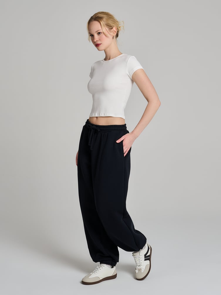 Тёплые брюки джоггеры со стрелками и начёсом