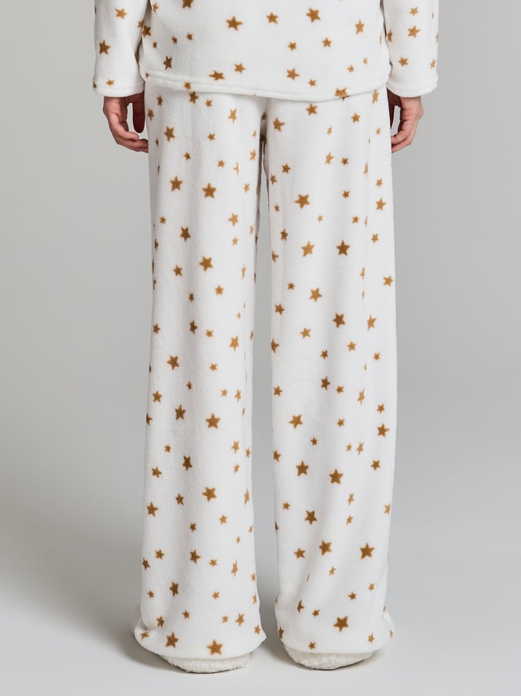 Плюшевая пижама со звездочками