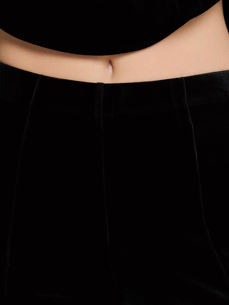 Брюки бархатные со стрелками и разрезами