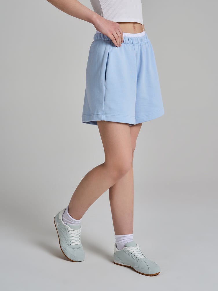 Шорты с эффектом многослойности