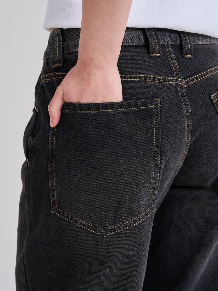 Джинсы баллоны со средней посадкой