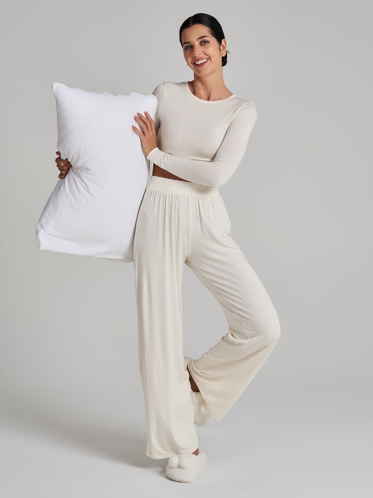 Пижама с кроп-топом и брюками