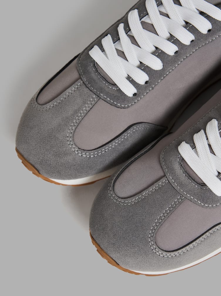 Кроссовки низкие классические