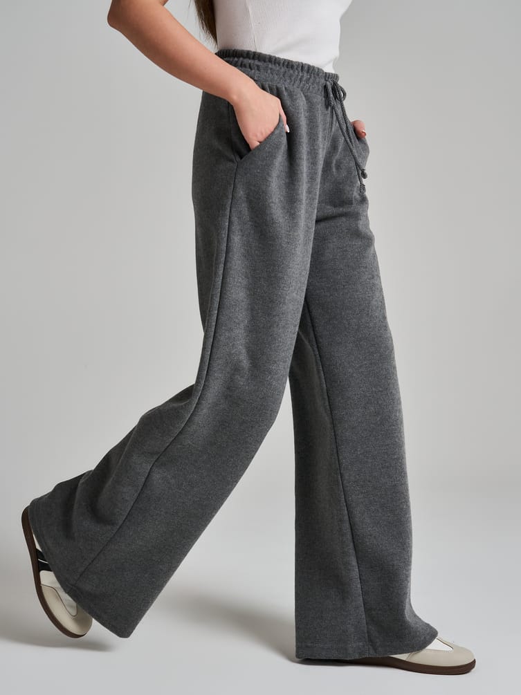 Брюки трикотажные широкие