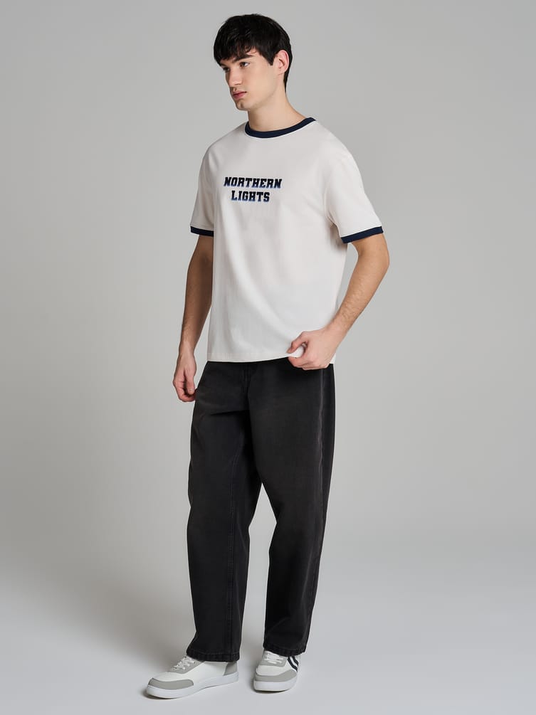 Футболка приталенная с надписью