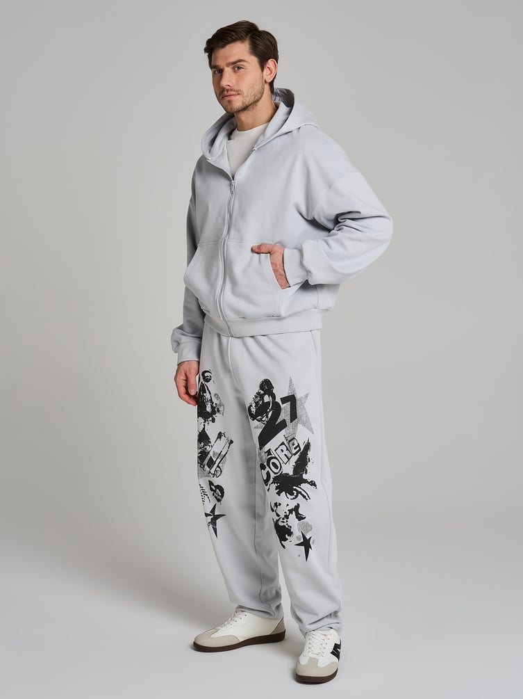 Толстовка оверсайз с принтом на спине